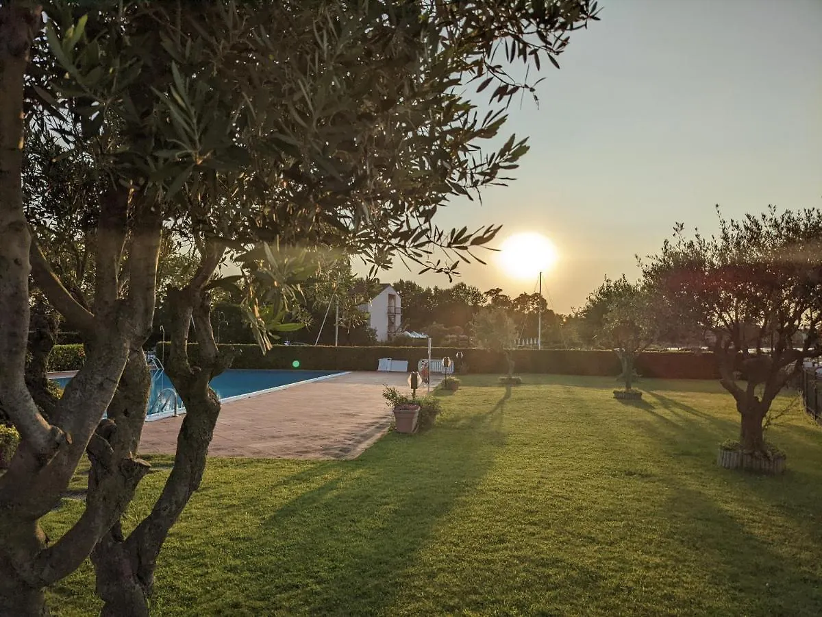 Vista - Lake & Pool Sirmione Apartment